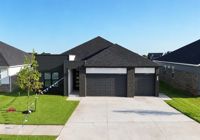 Single family home for sale at 4209 NW 180th Street, Edmond, OK 73012 | MLS# 1239854