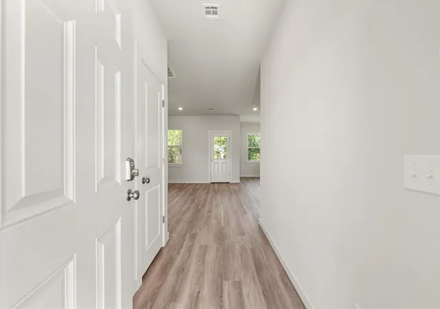Photo 4 of Single family home for sale at 464 Cumberland Dr, Guthrie, OK 73044 | MLS# 1239857 | Listing updated on 2026-09-23