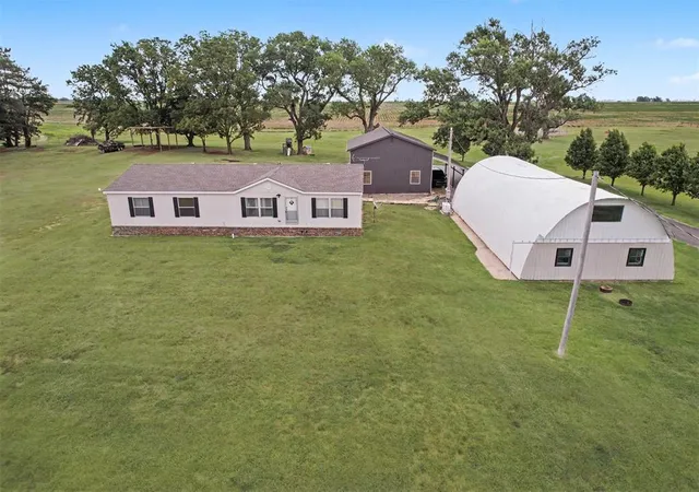 3rd image of 10716 N 2010 Road, Elk City, OK 73644 | MLS# 1239863