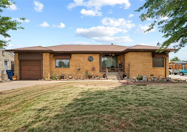1st image of 729 S Reno Ave, El Reno, OK 73036 | MLS# 1239865