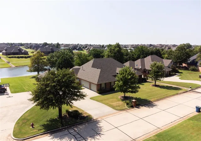 Photo 1 of Single family home for sale at 2555 Cross Cut Ln, Choctaw, OK 73020 | MLS# 1239869 | Listing updated on 2026-09-30