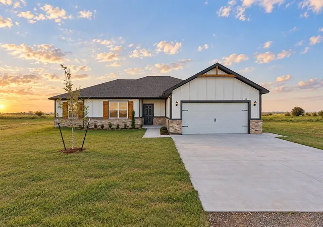 Photo 1 of Single family home for sale at 3350 Manning Farms Blvd, El Reno, OK 73036 | MLS# 1239885 | Listing updated on 2026-09-04