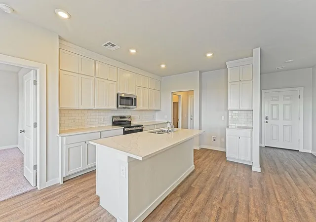 3rd image of 3350 Manning Farms Blvd, El Reno, OK 73036 | MLS# 1239885