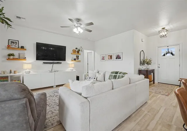 Photo 2 of Sale Pending at 1009 Avalon Ct, Altus, OK 73521 | MLS# 1239889 | Listing updated on 2026-09-04