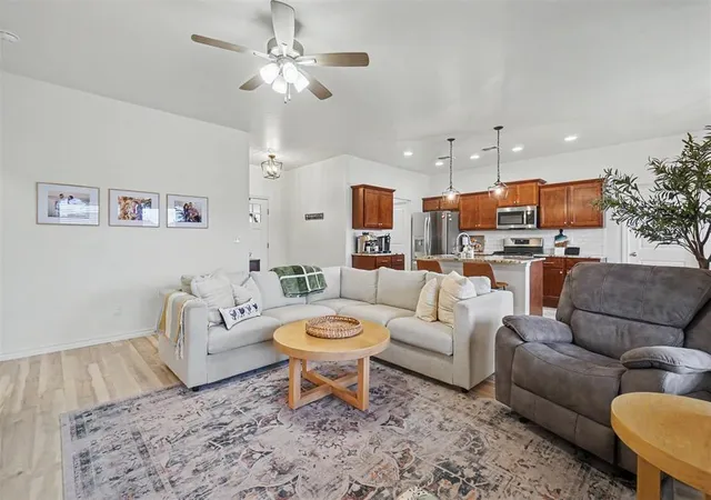 Photo 3 of Sale Pending at 1009 Avalon Ct, Altus, OK 73521 | MLS# 1239889 | Listing updated on 2026-09-04