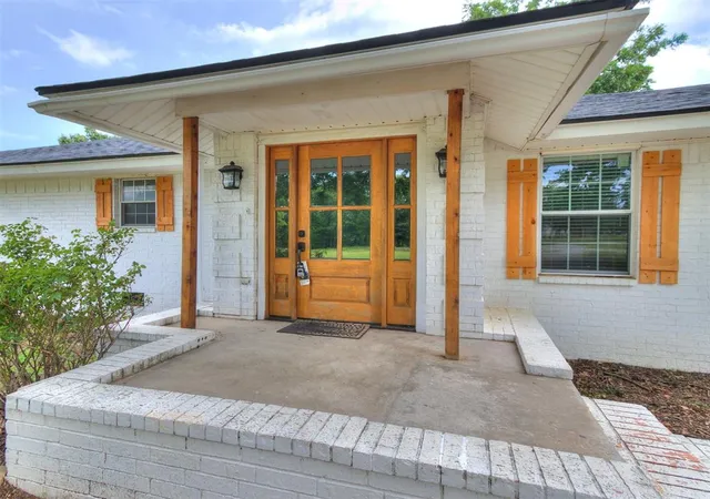 1st image of 30305 Hardesty Rd, Mc Loud, OK 74851 | MLS# 1239901