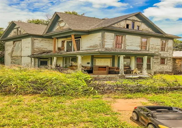 2nd image of 602 E Broadway St, Anadarko, OK 73005 | MLS# 1239917