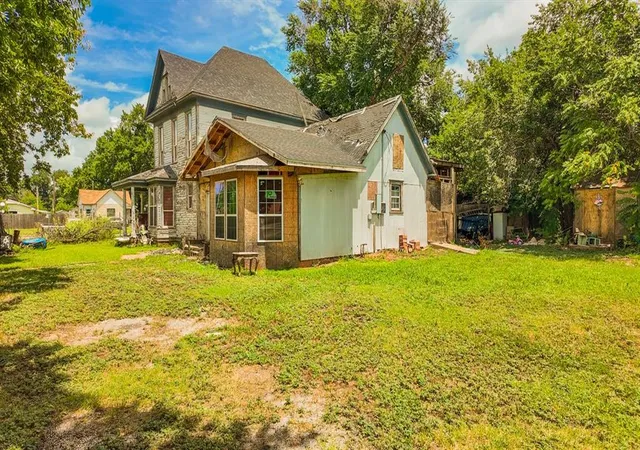 Photo 4 of Single family home for sale at 602 E Broadway St, Anadarko, OK 73005 | MLS# 1239917 | Listing updated on 2026-07-22