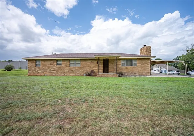 1st image of 202 E Park St, Mc Loud, OK 74851 | MLS# 1239940