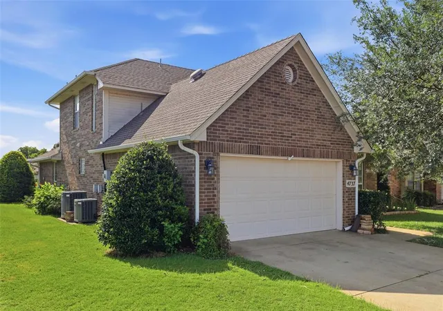 Photo 1 of Single family home for sale at 4737 Hemlock Cir, Oklahoma City, OK 73162 | MLS# 1239945 | Listing updated on 2026-08-10