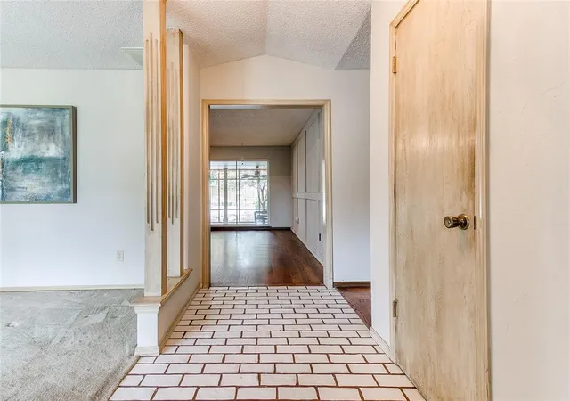 Photo 3 of Sale Pending at 106 N Trl Ridge Rd, Edmond, OK 73012 | MLS# 1239949 | Listing updated on 2026-08-20