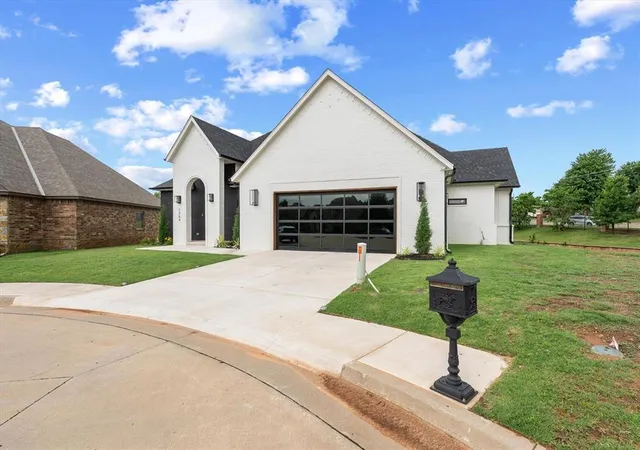 4th image of 1304 Katelyn Ct, Yukon, OK 73099 | MLS# 1239953