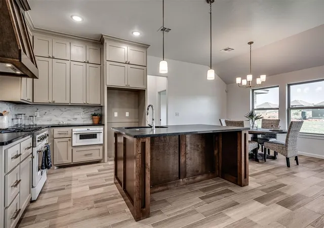 5th image of 1113 Wisteria Wy, Noble, OK 73068 | MLS# 1239965
