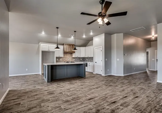 4th image of 1111 Wisteria Wy, Noble, OK 73068 | MLS# 1239967