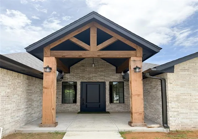 Photo 3 of Single family home for sale at 10036 Primrose Ln, Oklahoma City, OK 73130 | MLS# 1239969 | Listing updated on 2026-09-01