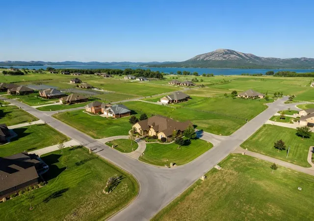 4th image of 1431 Nw Still Water Trl, Lawton, OK 73507 | MLS# 1239971