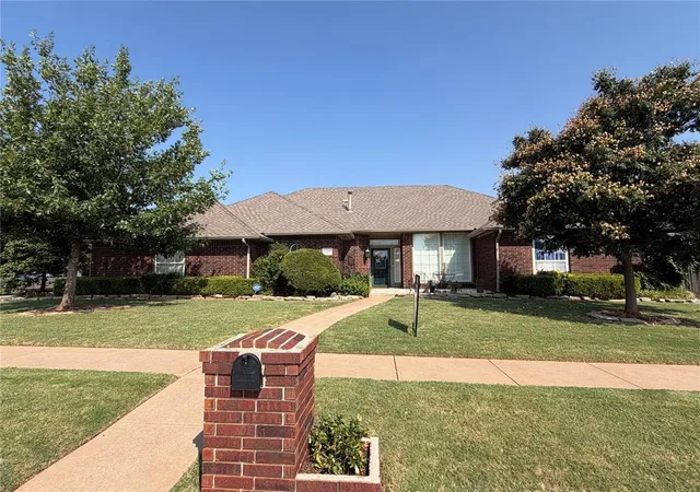 1st image of 5509 Whitehall Blvd, Oklahoma City, OK 73162 | MLS# 1239977