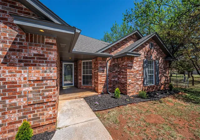 1st image of 5615 Spring Haven Dr, Blanchard, OK 73010 | MLS# 1239980