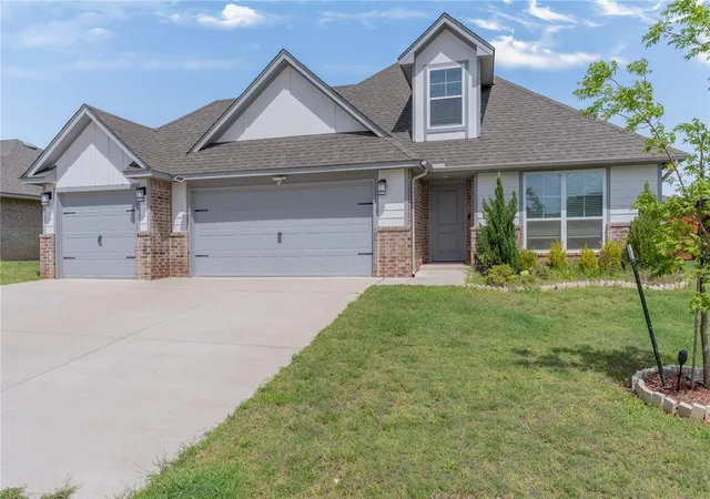 Photo 1 of Single family home for sale at 2209 Arcady Ave, Norman, OK 73026 | MLS# 1239995 | Listing updated on 2026-07-20