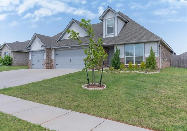 Photo 3 of Single family home for sale at 2209 Arcady Ave, Norman, OK 73026 | MLS# 1239995 | Listing updated on 2026-07-20