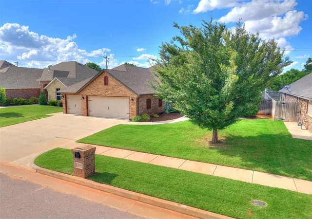 4th image of 12105 Sw 45Th Ter, Mustang, OK 73064 | MLS# 1239999