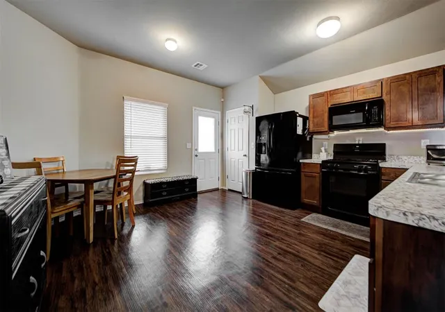5th image of 9501 Nw 120Th St, Yukon, OK 73099 | MLS# 1240024