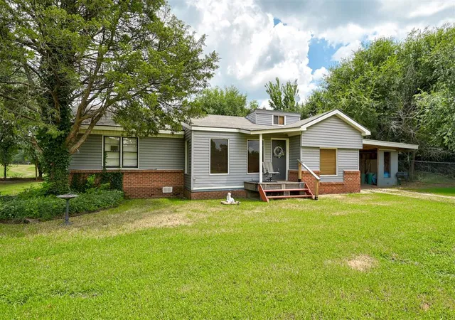 1st image of 13050 S Pine St, Edmond, OK 73034 | MLS# 1240027