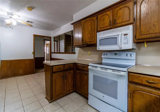Photo 3 of Sale Pending at 1425 N Indian Meridian Rd, Choctaw, OK 73020 | MLS# 1240049 | Listing updated on 2026-08-24