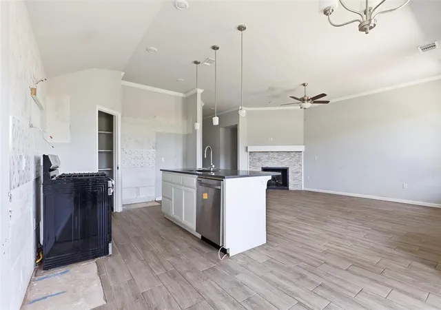 Photo 4 of Sale Pending at 2302 Arcady Ave, Norman, OK 73026 | MLS# 1240051 | Listing updated on 2026-08-20