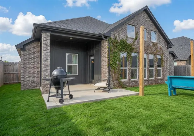 Photo 2 of Single family home for sale at 804 Scully Rd, Yukon, OK 73099 | MLS# 1240061 | Listing updated on 2026-08-31