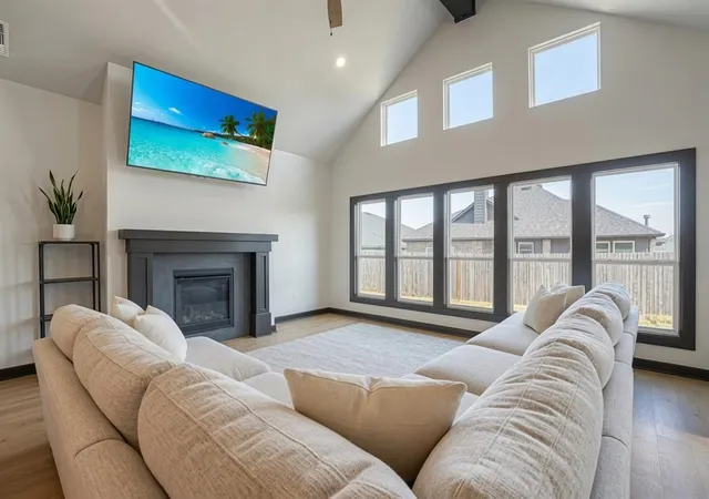 Photo 3 of Single family home for sale at 804 Scully Rd, Yukon, OK 73099 | MLS# 1240061 | Listing updated on 2026-08-31