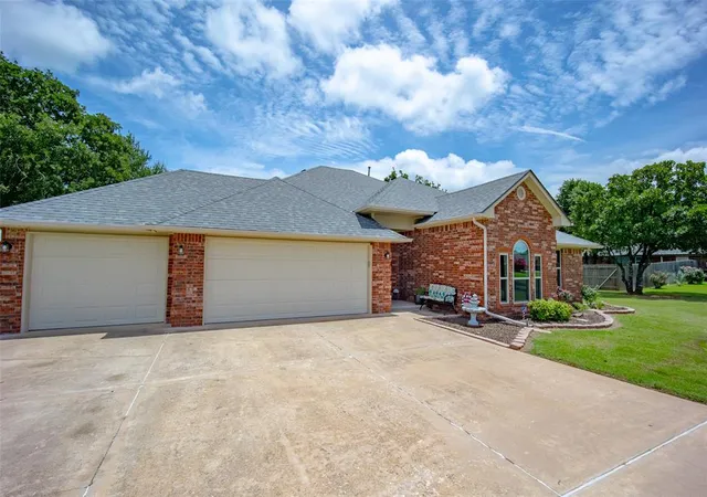 2nd image of 1322 Houser Ln, Blanchard, OK 73010 | MLS# 1240062