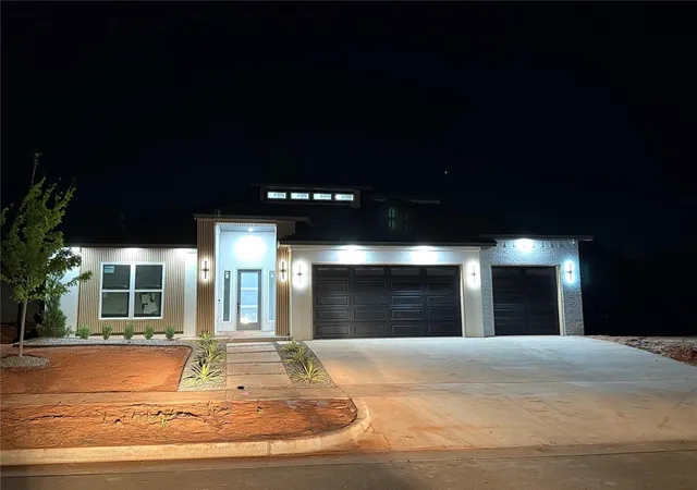 Photo 5 of Single family home for sale at 14537 Astor Ln, Yukon, OK 73099 | MLS# 1240069 | Listing updated on 2026-08-26