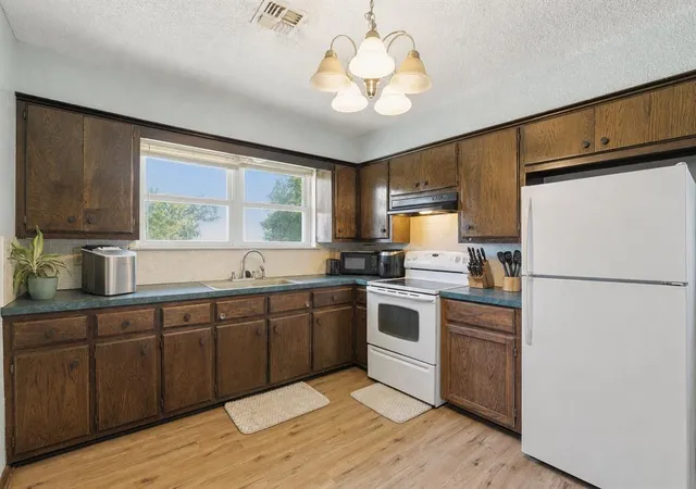 5th image of 2707 County St 2831 St, Chickasha, OK 73018 | MLS# 1240086