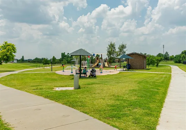 39th image of 201 Se 34 St, Moore, OK 73160 | MLS# 1240093
