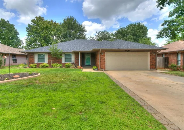 Photo 1 of Sale Pending at 2901 Allens Trl, Edmond, OK 73012 | MLS# 1240105 | Listing updated on 2026-08-13
