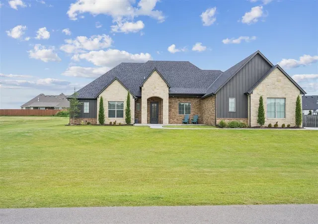 1st image of 1105 Dorsi Wy, Newcastle, OK 73065 | MLS# 1240108