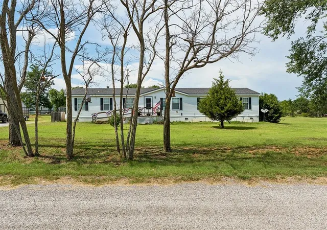 1st image of 2186 County Road 1232 Road, Tuttle, OK 73089 | MLS# 1240109