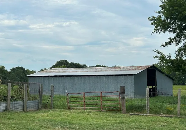 27th image of 466774 E 1070 Rd, Sallisaw, OK 74955 | MLS# 1240130