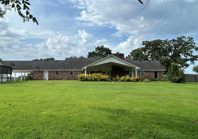 Photo 3 of Single family home for sale at 466774 E 1070 Road, Sallisaw, OK 74955 | MLS# 1240130 | Listing updated on 2026-07-20