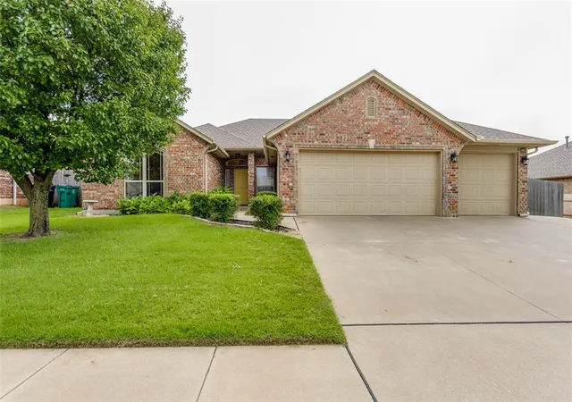 Photo 1 of Single family home for sale at 11240 Nw 104th Street, Yukon, OK 73099 | MLS# 1240133 | Listing updated on 2026-09-08