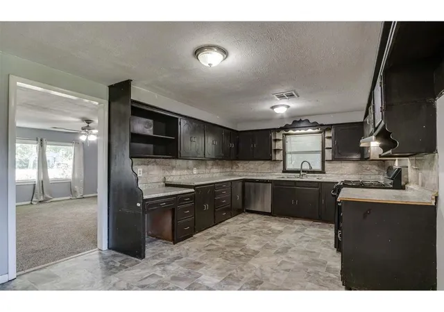 Photo 3 of Single family home for sale at 4105 Lawn Dr, Oklahoma City, OK 73115 | MLS# 1240152 | Listing updated on 2026-09-19