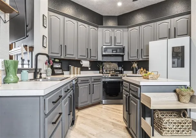 4th image of 310 Shale Crst, Clinton, OK 73601 | MLS# 1240153