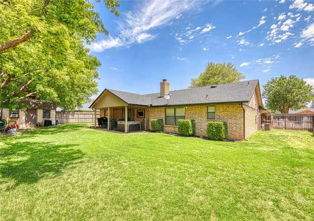 Photo 3 of Single family home for sale at 909 Jami Ln, Elk City, OK 73644 | MLS# 1240169 | Listing updated on 2026-10-07