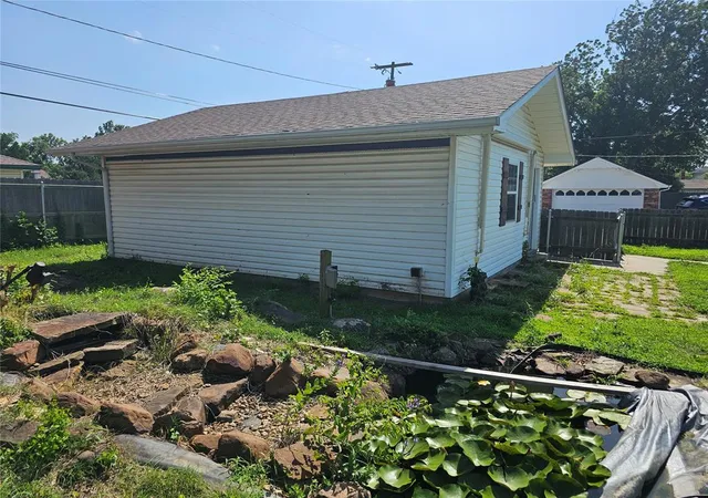 Photo 3 of Sale Pending at 125 W Midland St, Shawnee, OK 74804 | MLS# 1240186 | Listing updated on 2026-09-30