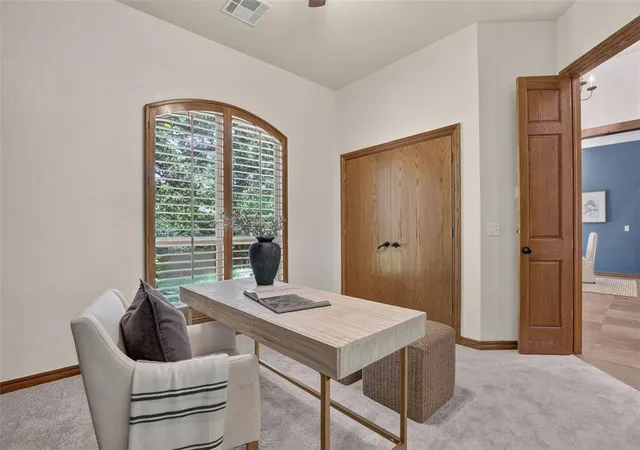 Photo 4 of Single family home for sale at 19416 Redbud Crk Cir, Harrah, OK 73045 | MLS# 1240204 | Listing updated on 2026-08-17