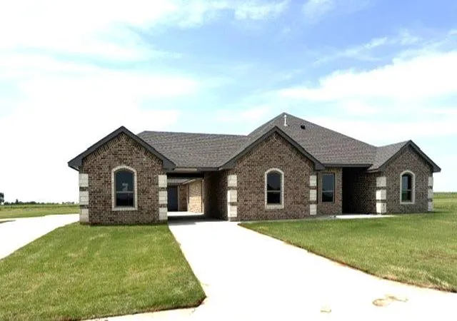 Photo 1 of Single family home for sale at 5 Old Glory Ave, Altus, OK 73521 | MLS# 1240205 | Listing updated on 2026-09-16