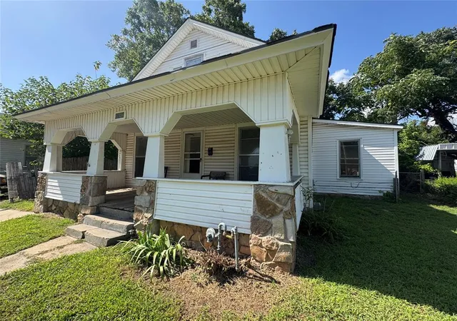 4th image of 1316 E 9Th St, Shawnee, OK 74801 | MLS# 1240207