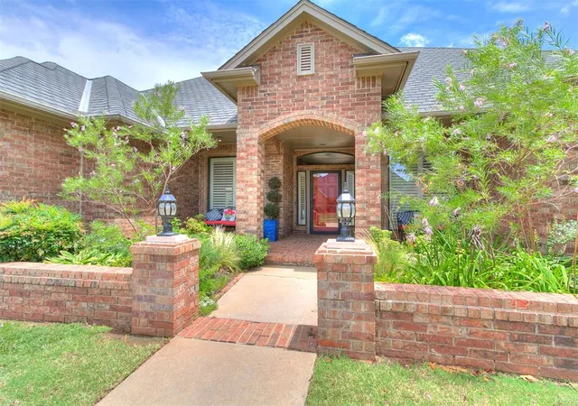 2nd image of 12608 N Cobblestone Pkwy, Oklahoma City, OK 73142 | MLS# 1240210