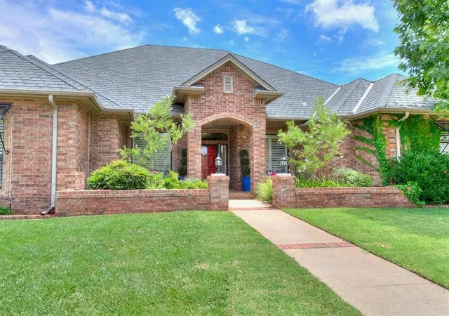 3rd image of 12608 N Cobblestone Pkwy, Oklahoma City, OK 73142 | MLS# 1240210